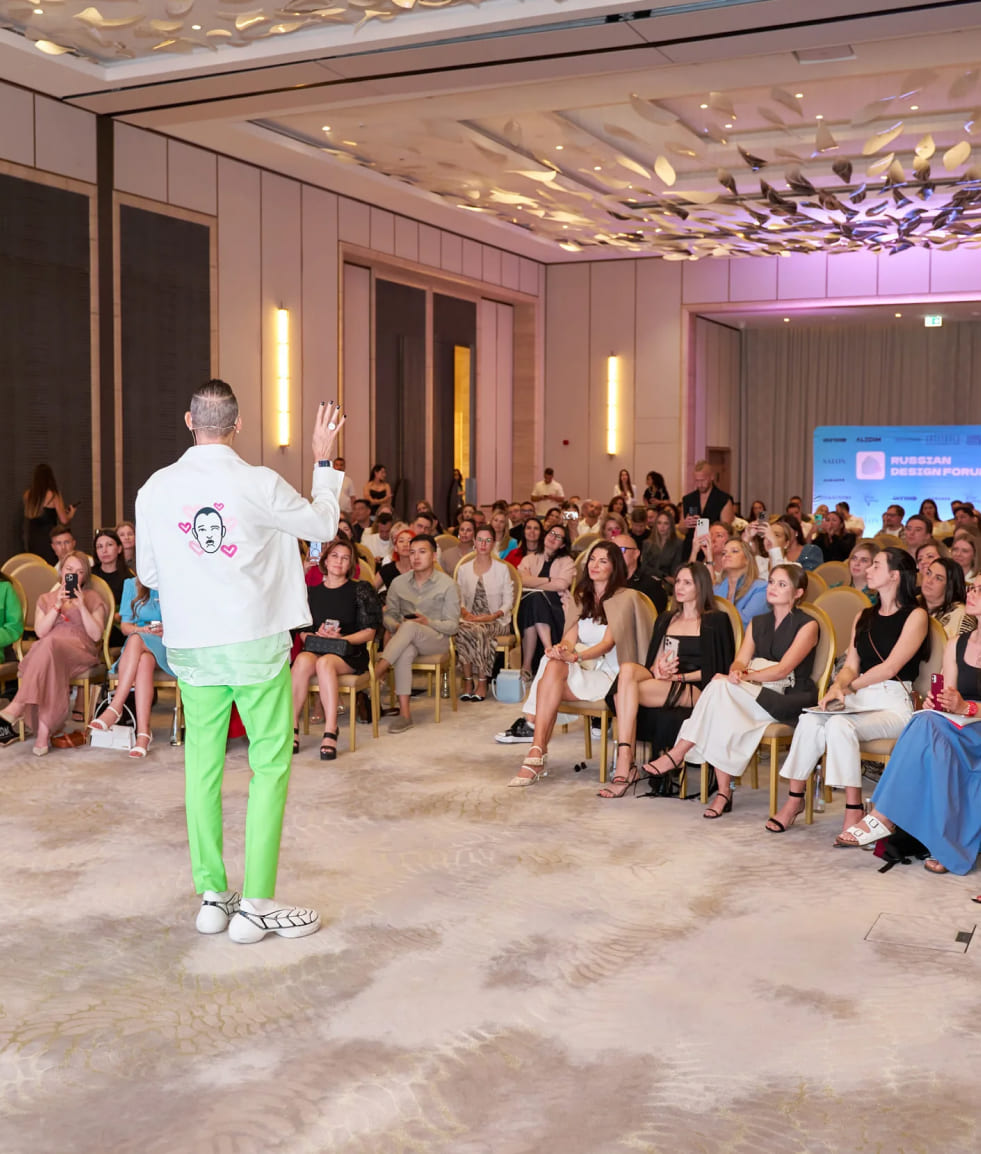 Interview with Karim Rashid as part of his speech at the Russian Design Forum 2 in Dubai